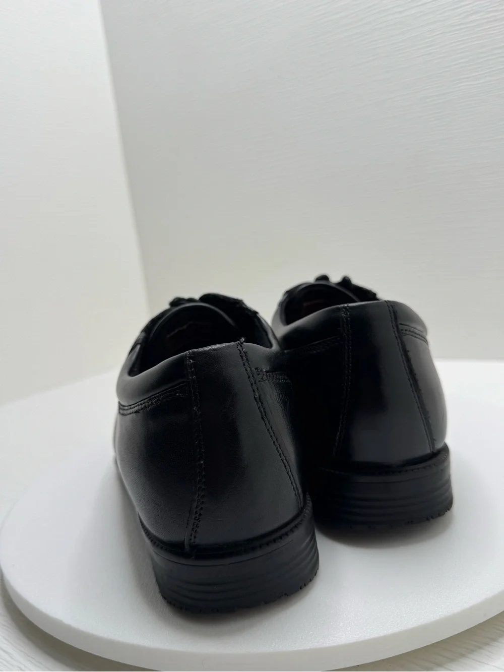 Rockport polished black